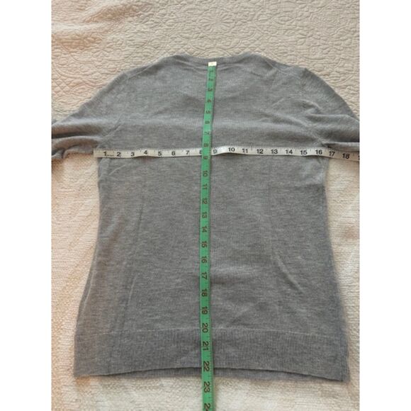 NWT Brooks Brothers Women's sweater top with pearl neckline, grey, size S - Picture 6 of 6